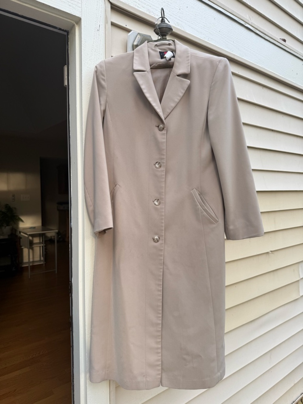 Gallery Vintage Beige Long Single-Breasted Trench Coat